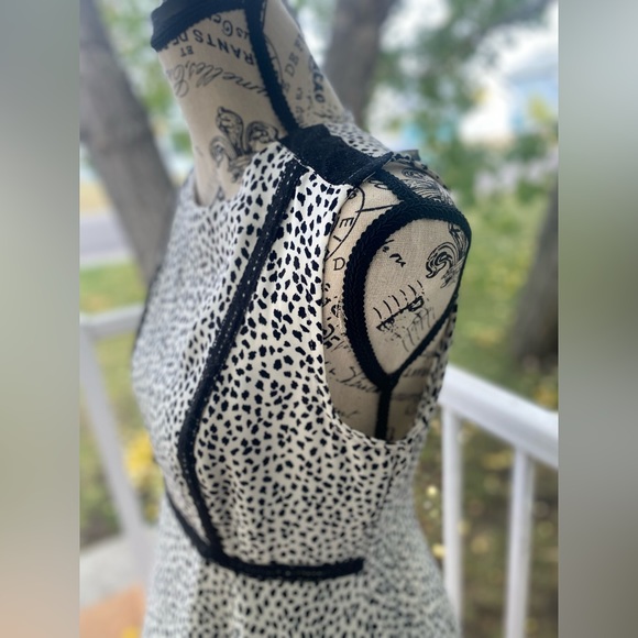 H&M Empire Waist Dresses - Picture 5 of 16